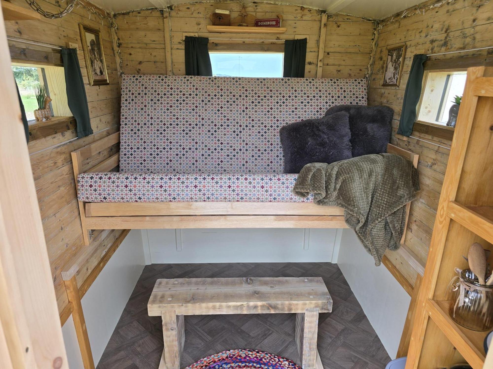 Restored Circus Wagon ซอลท์เบิร์น-บาย-เดอะ-ซี ภายนอก รูปภาพ